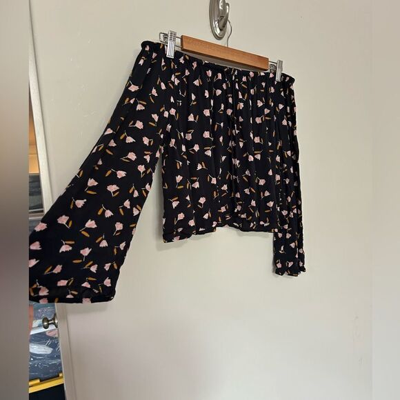 Billabong Black Long Bell Sleeve Floral Crop - Picture 3 of 7